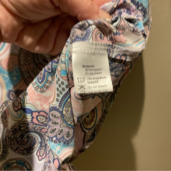 EUC Medium Paisley Tie Front Top - Picture 4 of 5